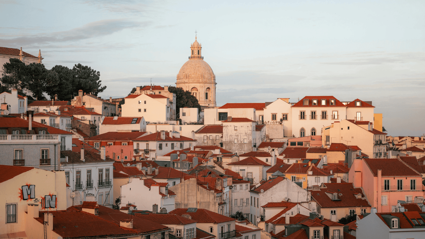 Moving to Portugal from the UK: documents, visas and practical steps
