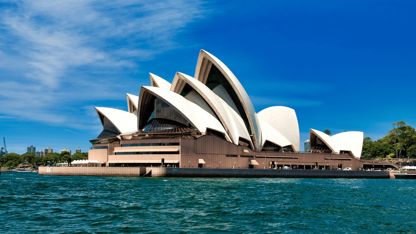 Moving to Australia from the UK: documents to organise before applying