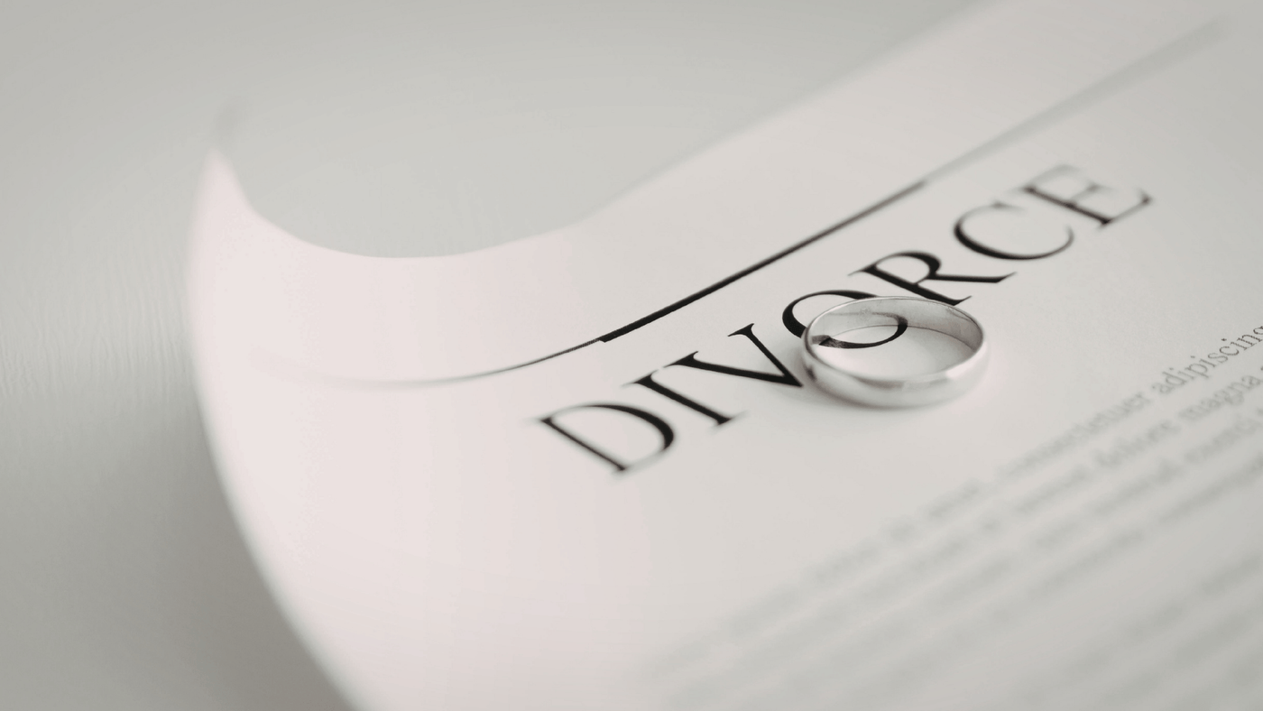 Documents to keep after divorce: financial, family and name records